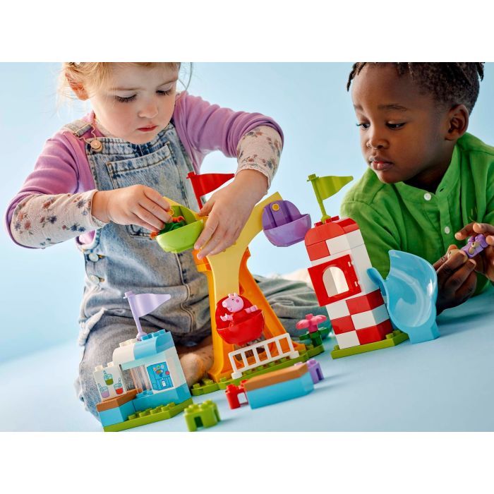 Конструктор LEGO DUPLO Peppa Pig Ярмарок розваг (10453) зображення 8