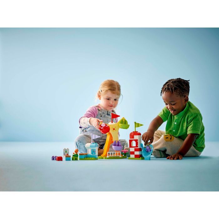 Конструктор LEGO DUPLO Peppa Pig Ярмарок розваг (10453) зображення 9
