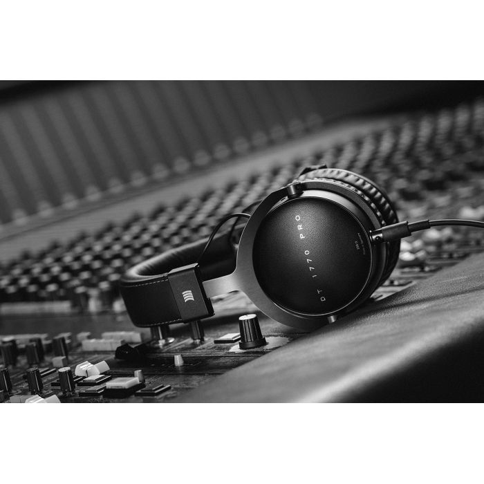 Наушники Beyerdynamic Dt 1770 Pro Black (282926) изображение 5