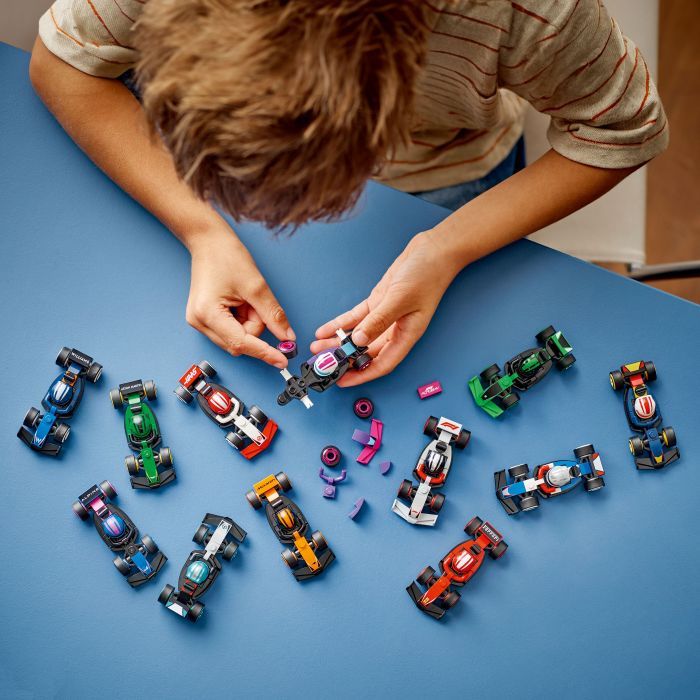 Конструктор LEGO Minifigures Коллекционные автомобили для гонок F1 (71049) изображение 7