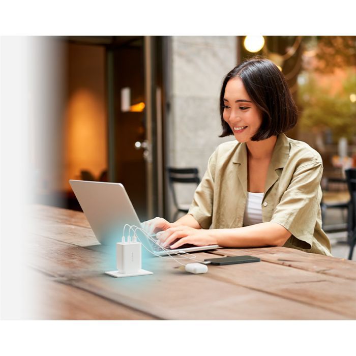 Зарядное устройство D-Link 2xUSB-C + 1xUSB-A 65W GaN white (DCP-651) изображение 8