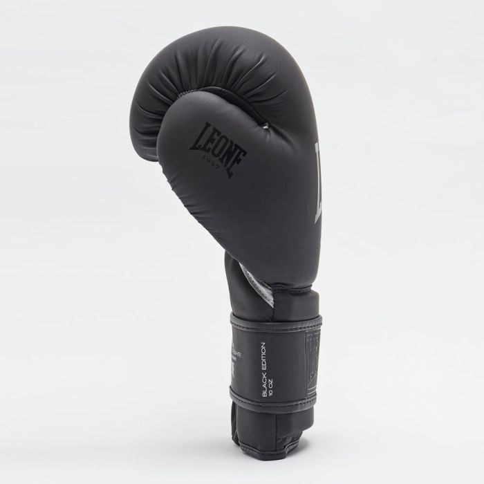 Боксерські рукавички Leone GN059 Black/White 12 унцій (GN059_Bl/White_12oz) зображення 8