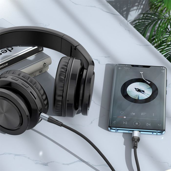 Кабель мультимедійний USB-C to 3.5mm M 1.0m silicone black HOCO (6931474769497) зображення 6