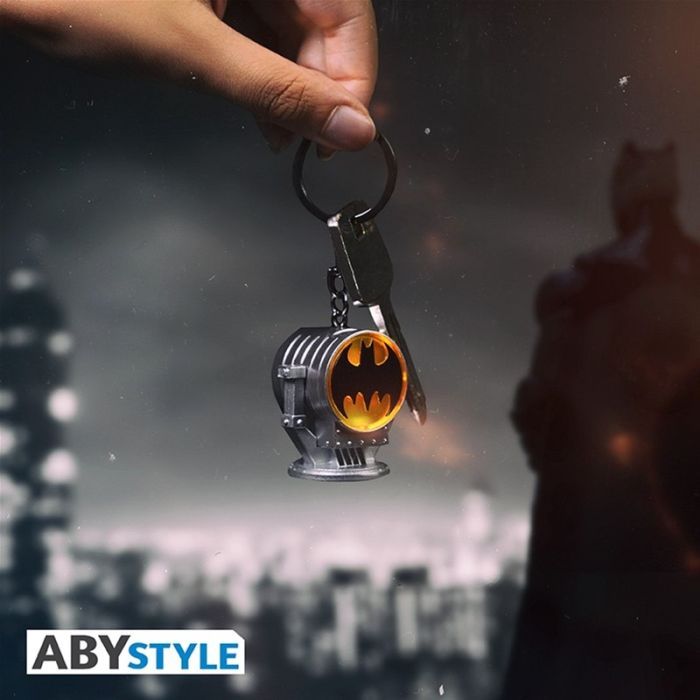 Брелок ABYstyle DC Comics Batman Bat-Signal (Бэтмен Бет-сигнал) 4.3 см (ABYKEY336) изображение 7