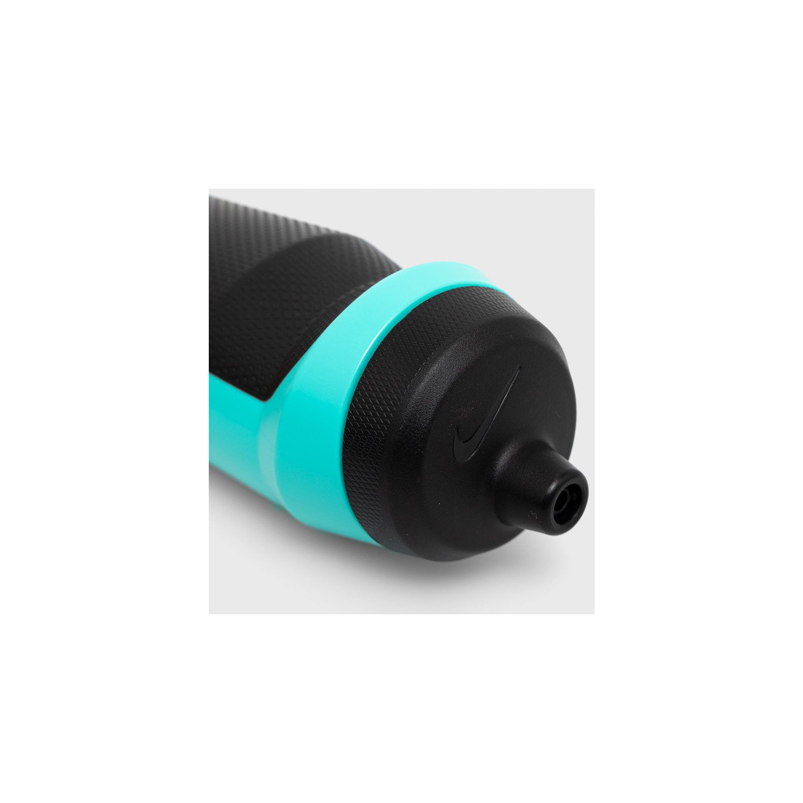 Бутылка для воды Nike Hypersport Bottle 20 OZ фіолетовий,чорний 600 мл N.100.0717.551.20 (887791360014) изображение 3
