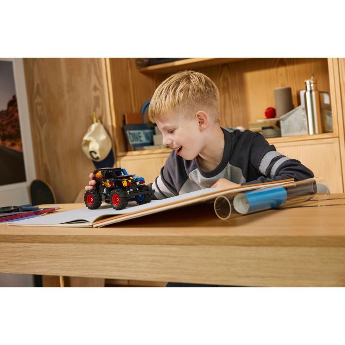 Конструктор LEGO Technic Monster Jam Grave Digger Огонь и лед (42219) изображение 8