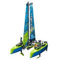 Конструктор LEGO Technic Катамаран 404 детали (42105) изображение 2