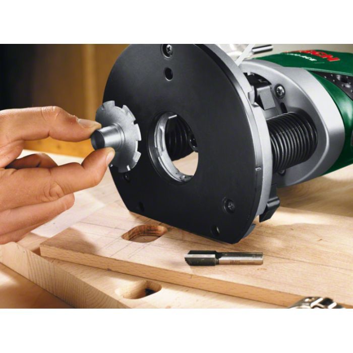 Фрезер Bosch вертикально-фрезерна машина Bosch POF 1400 ACE + набор 6 фре (0.603.26C.801) зображення 4