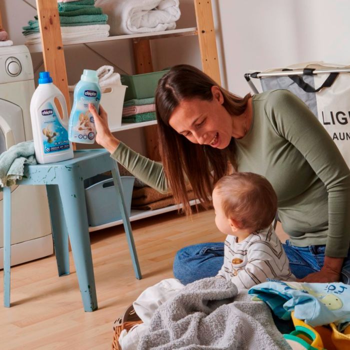 Гель для стирки Chicco Sensitive для детских вещей 1.5 л (8058664122325) изображение 2