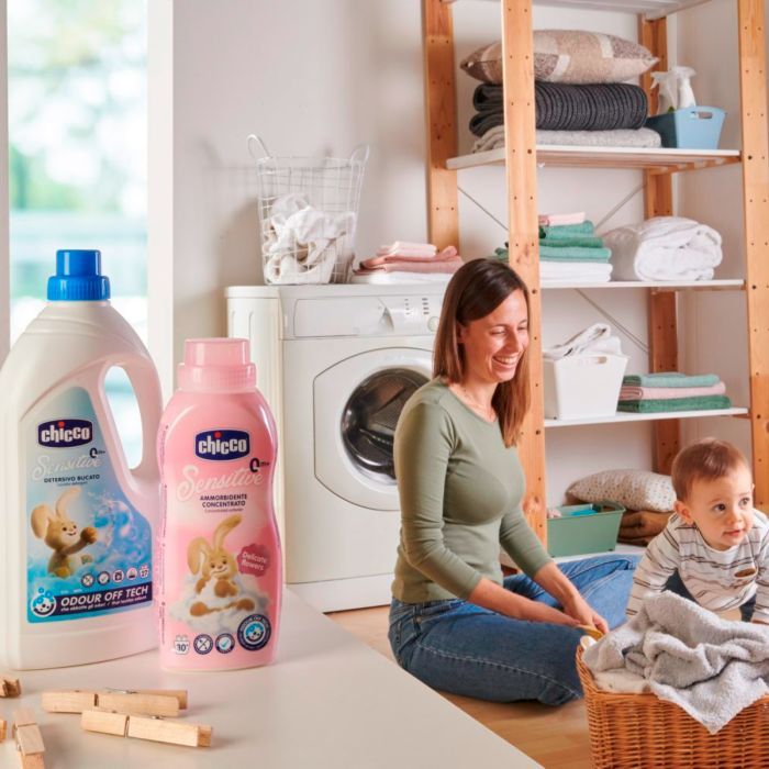 Гель для стирки Chicco Sensitive для детских вещей 1.5 л (8058664122325) изображение 4