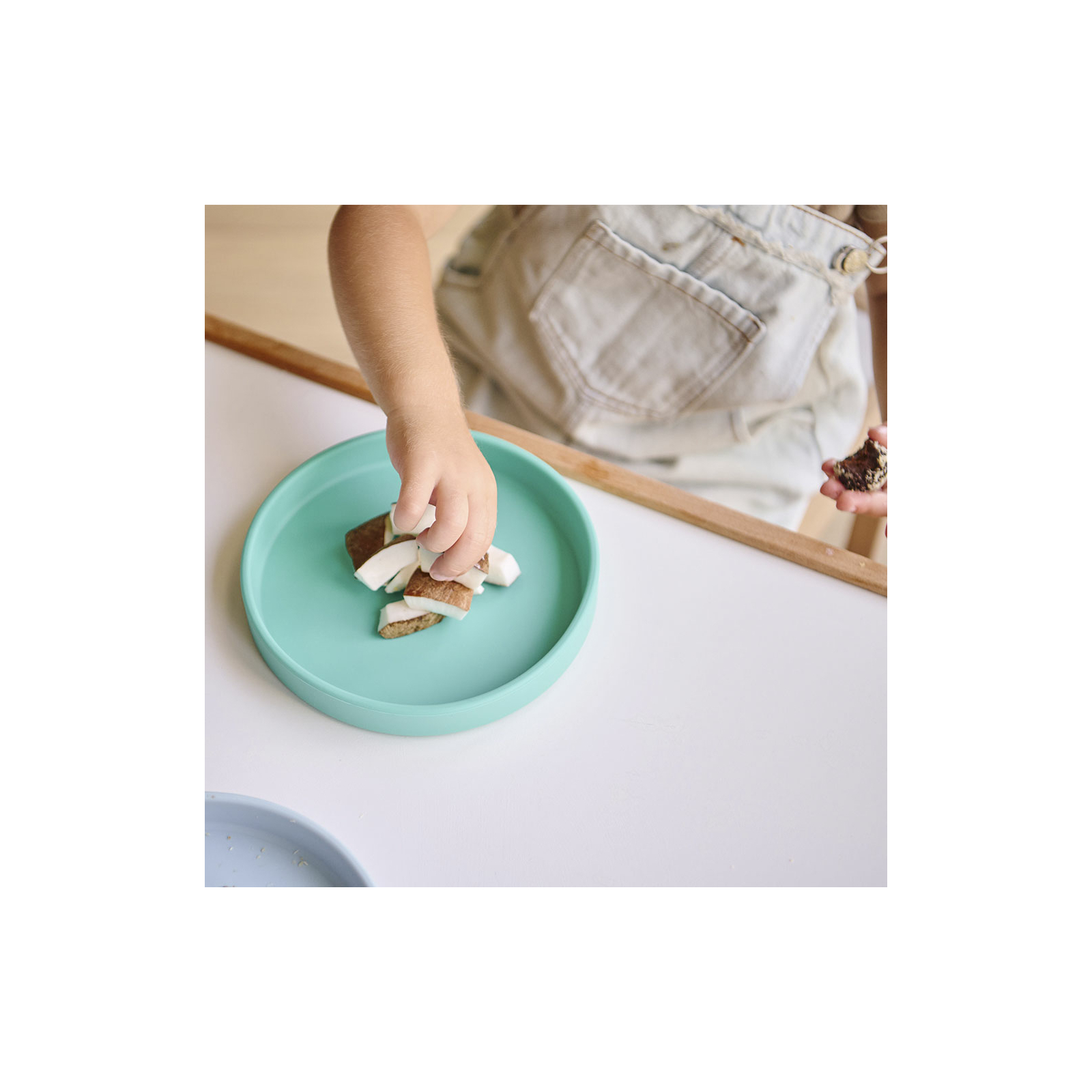 Тарелка детская MinikOiOi Basics-Plate (Powder Grey) (101050104) изображение 5
