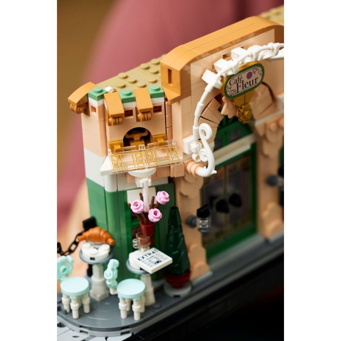 Конструктор LEGO Icons Французская кофейня (10362) изображение 9