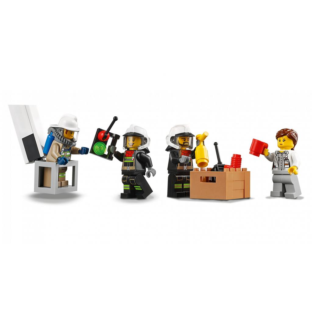 Конструктор LEGO City Fire Пожарный командный пункт 380 деталей (60282) изображение 4