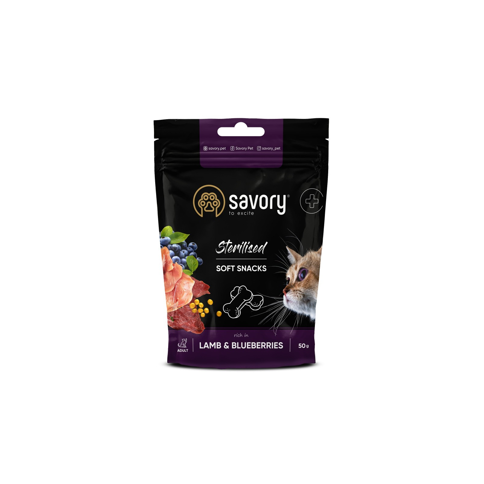 Ласощі для котів Savory для стерилізованих, ягня з чорницями 50 г (4820232631416)