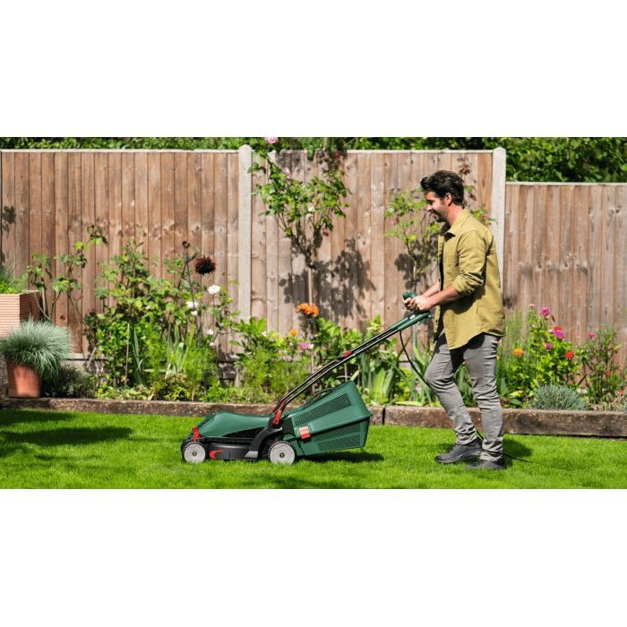 Газонокосарка Bosch UniversalRotak 37-555 1400Вт, 37см, 40л, 27-50мм, 15.5кг (0.600.8A6.501) зображення 4