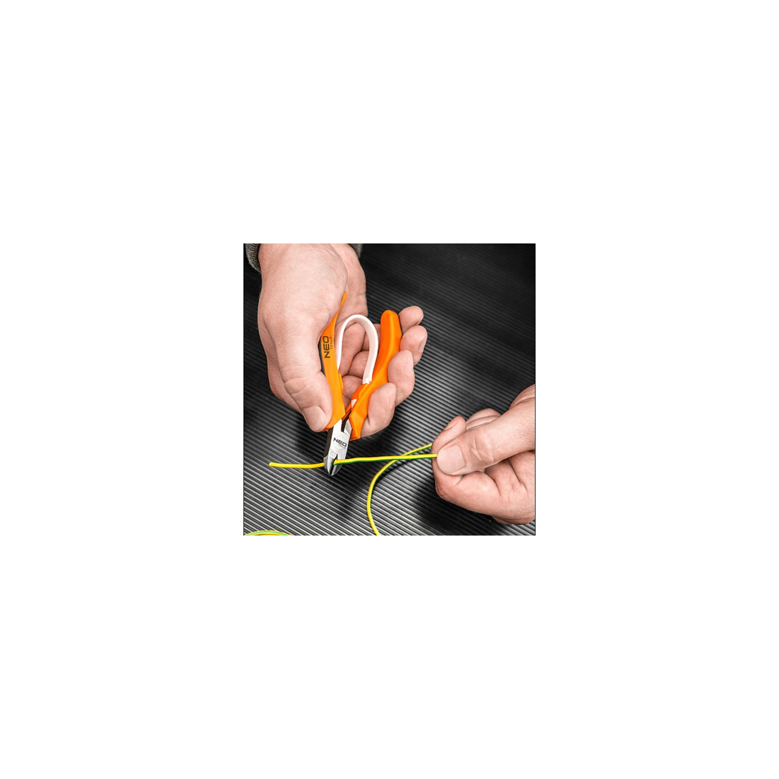 Кусачки Neo Tools боковые прецесизионные, 110 мм (01-106) изображение 3