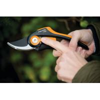 Секатор Fiskars SmartFit P68 (1001424) зображення 2