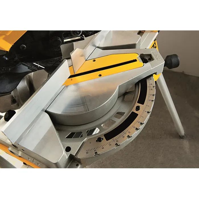 Торцювальна пила DeWALT D27113 зображення 3