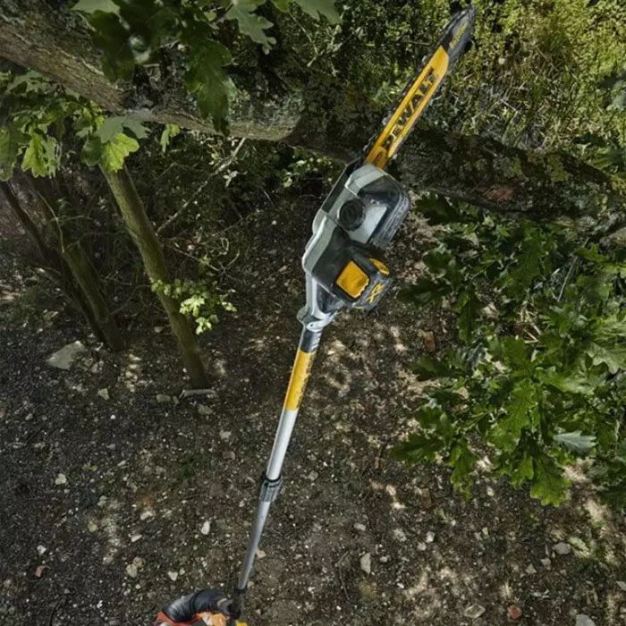Ланцюгова пила DeWALT висоторіз 18V, 5Ah, довжина шини 20 см (DCMPS567P1) зображення 7