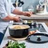 Каструля KitchenAid чавунна з кришкою 5,2 л Чорна (CC006061-001) зображення 8