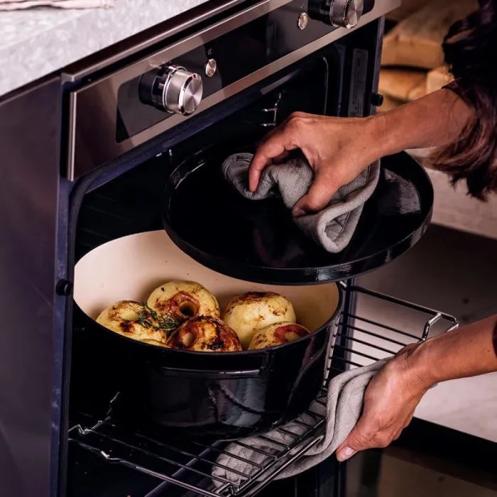 Каструля KitchenAid чавунна з кришкою 5,2 л Суха троянда (CC007431-001) зображення 9