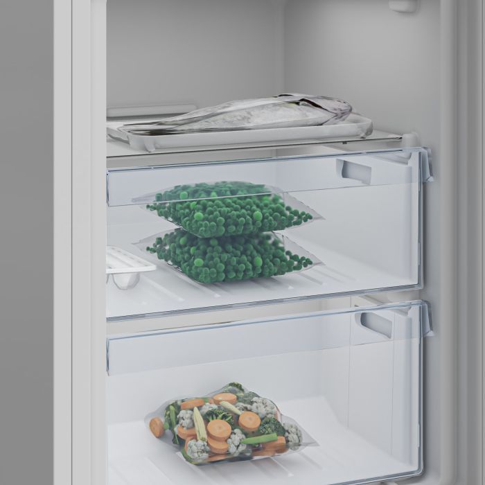 Холодильник Beko RCSA240K40WN изображение 6