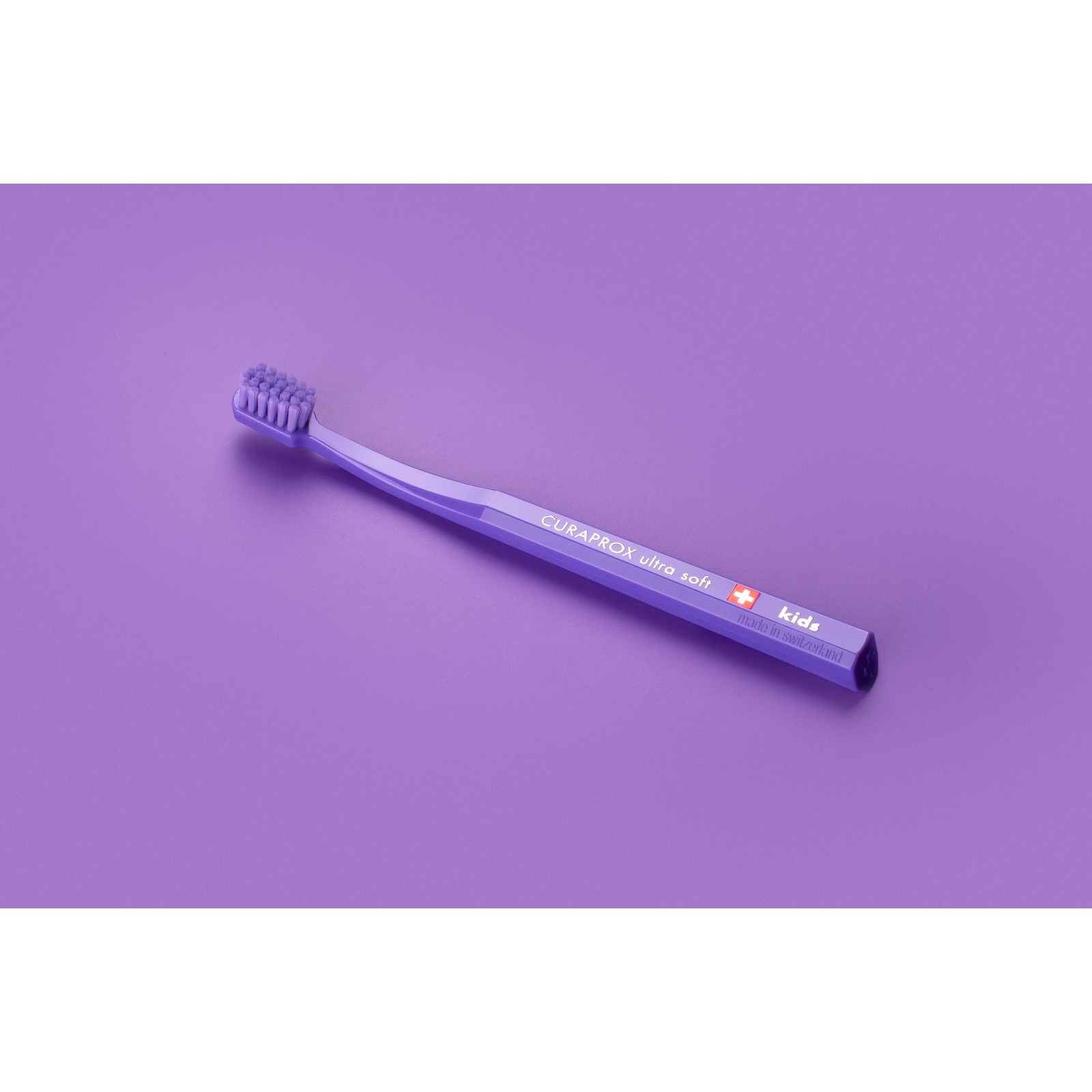 Детская зубная щетка Curaprox CS Kids ультрамягкая d 0.09 мм (4-12 лет) Синий (CS Kids-01) изображение 2