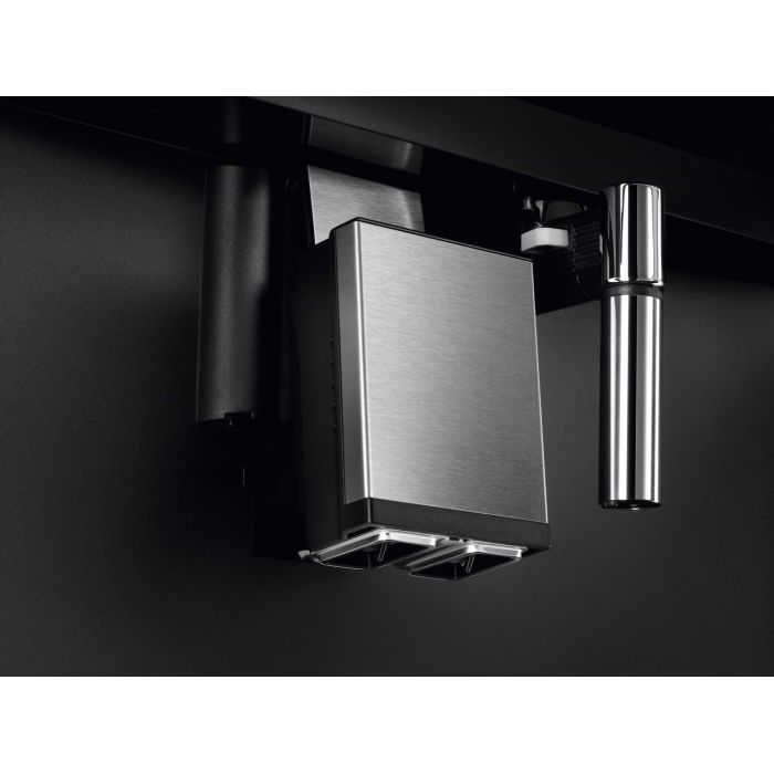 Кофемашина Electrolux EBC85X изображение 8