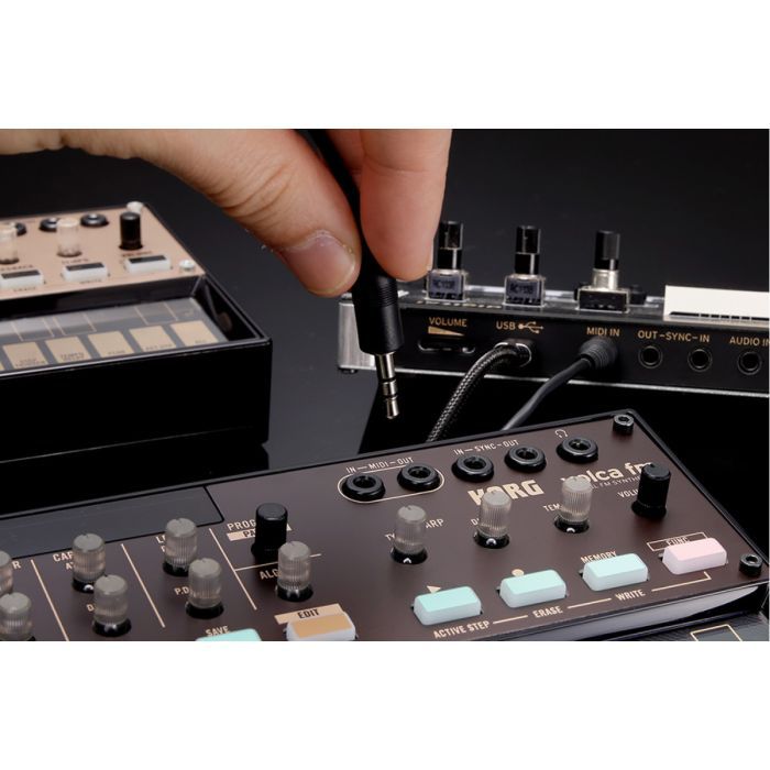 Синтезатор Korg Volca FM2 (233795) изображение 4
