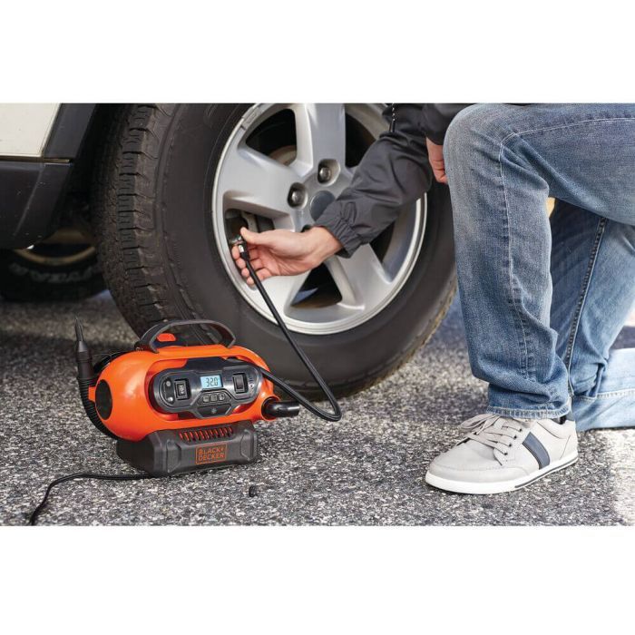 Автомобільний компресор Black&Decker Li-Ion, 18V, (без АКБ та ЗП) (BDCINF18N) зображення 5