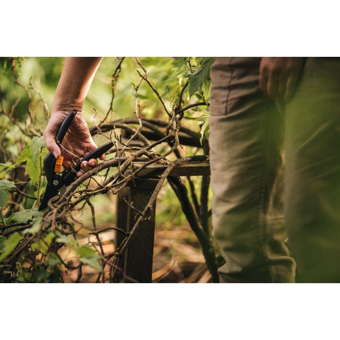 Секатор Fiskars SingleStep P26 (1000567) зображення 2