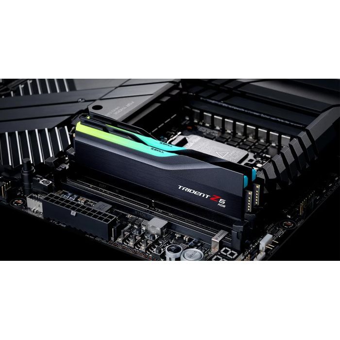 Модуль памяти для компьютера DDR5 64GB (2x32GB) 6000 MHz Trident Z5 RGB G.Skill (F5-6000J3040G32GX2-TZ5RK) изображение 5