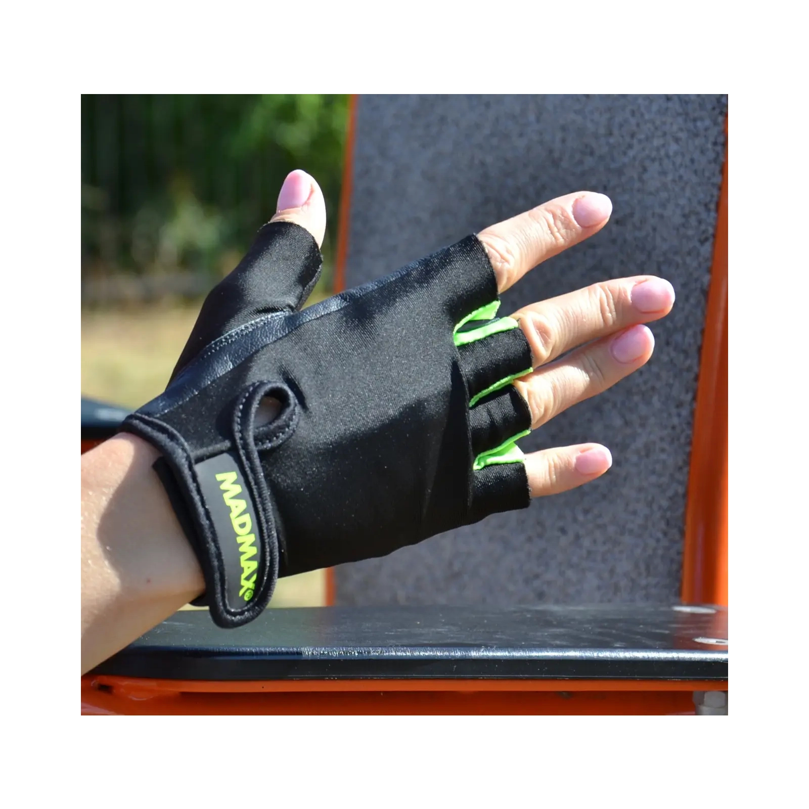 Перчатки для фитнеса MadMax MFG-251 Rainbow Green M (MFG-251- Green_M) изображение 2