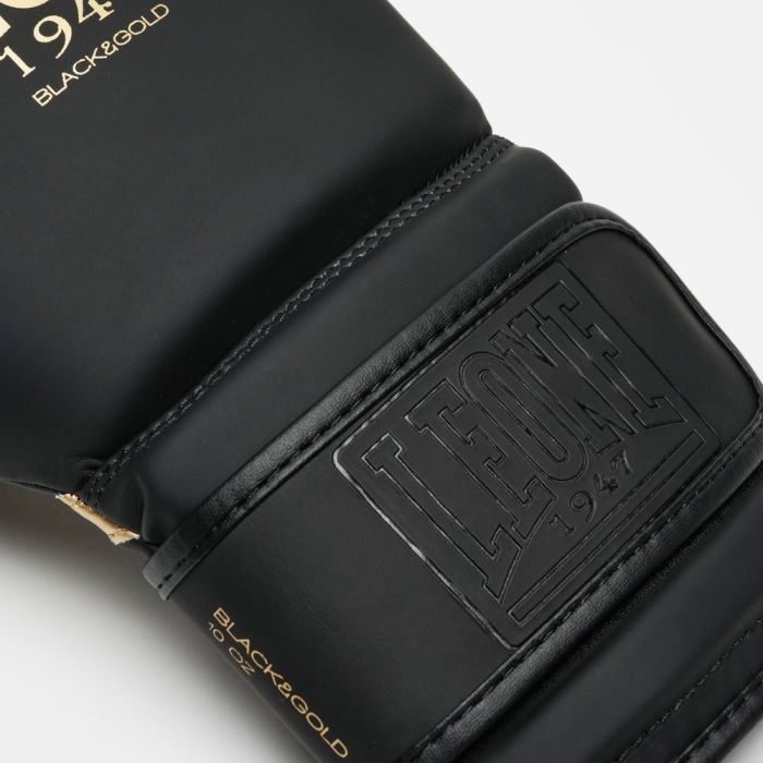 Боксерські рукавички Leone GN059D Black/Gold 12 унцій (GN059D_Bl/Gold_12oz) зображення 8