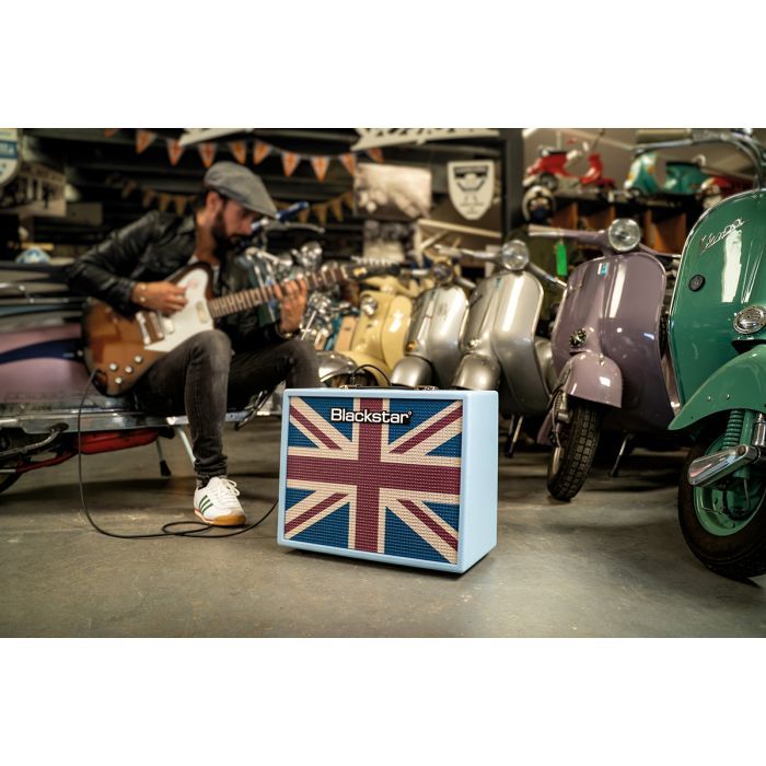 Комбопідсилювач Blackstar Debut 50R Baby Blue Union Flag (302026) зображення 5