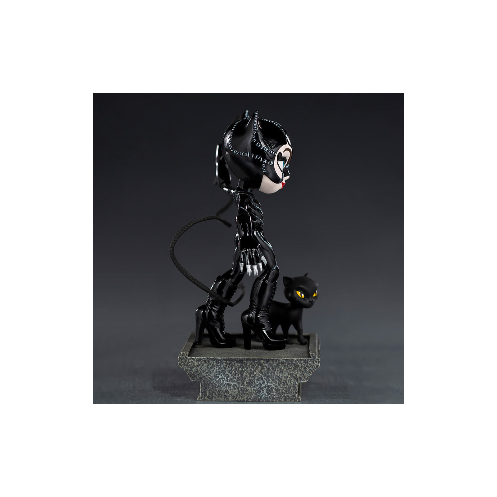 Фигурка для геймеров Weta Workshop DC Comics Batman Returns Catwoman (DCCBAT47121-MC) изображение 4