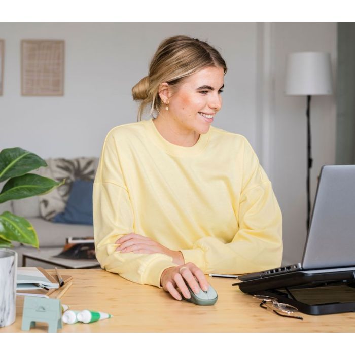 Мышка Trust Yvi+ Silent Eco Wireless Blue (24551) изображение 6