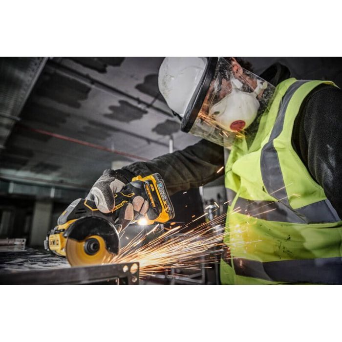 Дискова пила DeWALT 18В XR Li-lon, диск 76х10 мм, 0.94 кг (без АКБ та ЗП) (DCS438N) зображення 7