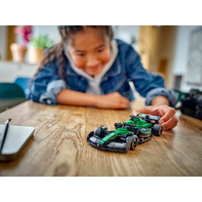 Конструктор LEGO Speed Champions Автомобиль для гонок Aston Martin Aramco F1® AMR24 (77245) изображение 9