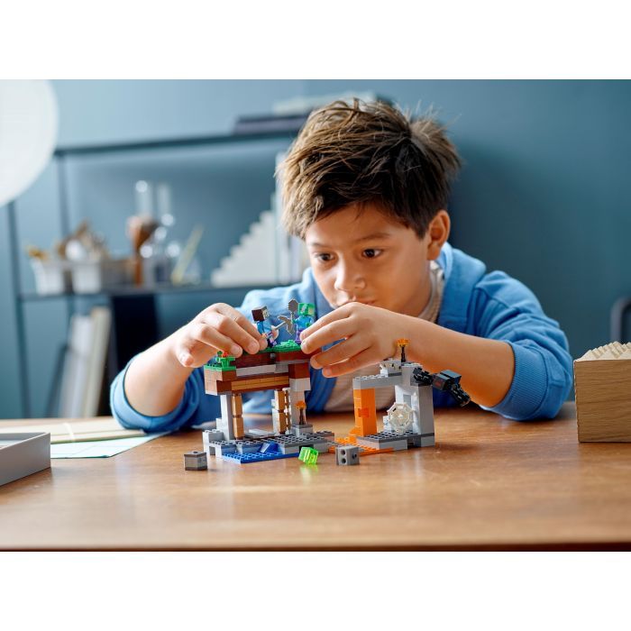 Конструктор LEGO Minecraft Заброшенная шахта (21166) изображение 10