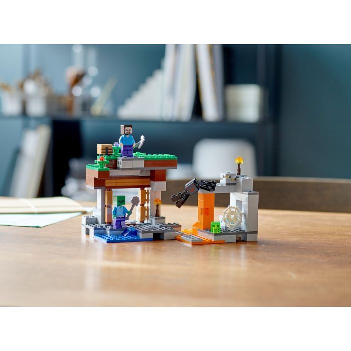Конструктор LEGO Minecraft Заброшенная шахта (21166) изображение 11