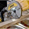 Торцювальна пила DeWALT DWS777 зображення 4