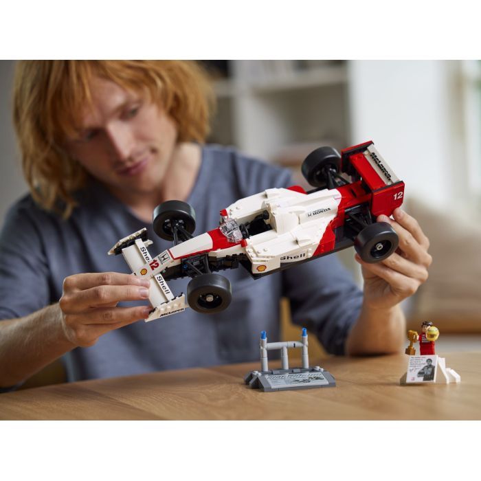 Конструктор LEGO Icons McLaren MP4/4 и Айртон Сенна (10330) изображение 11