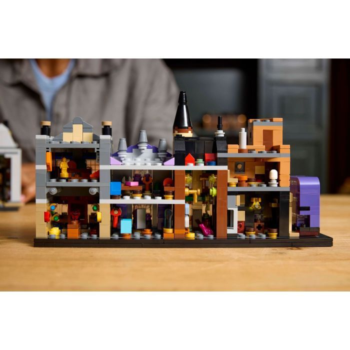 Конструктор LEGO Harry Potter Алея Діаґон. Чаклунські крамниці (76444) зображення 10