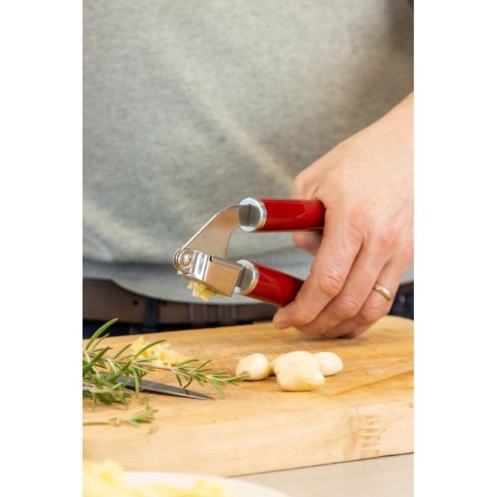 Прес для часнику KitchenAid Coreline 19 см сірий (KAS132OHCGG) зображення 6