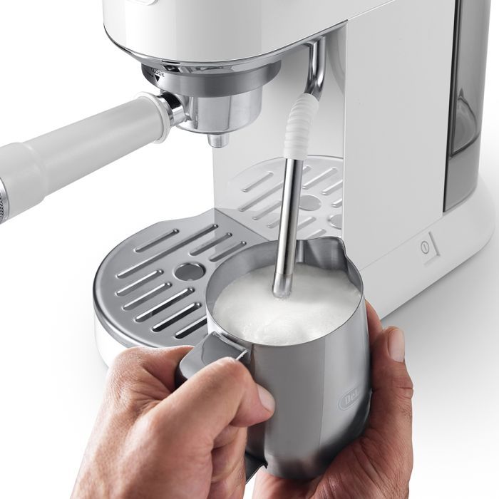 Рожковая кофеварка эспрессо DeLonghi EC 890.WI изображение 7