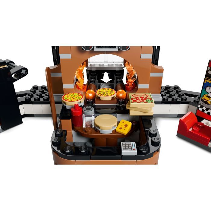 Конструктор LEGO City Доставка піци з різними транспортними засобами (60496) зображення 4