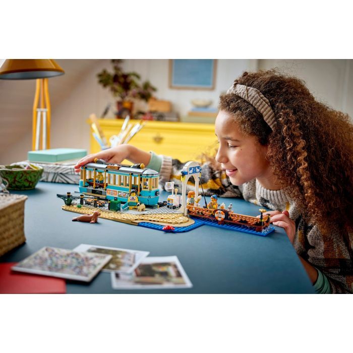 Конструктор LEGO City Классический трамвай к пляжу (60506) изображение 9