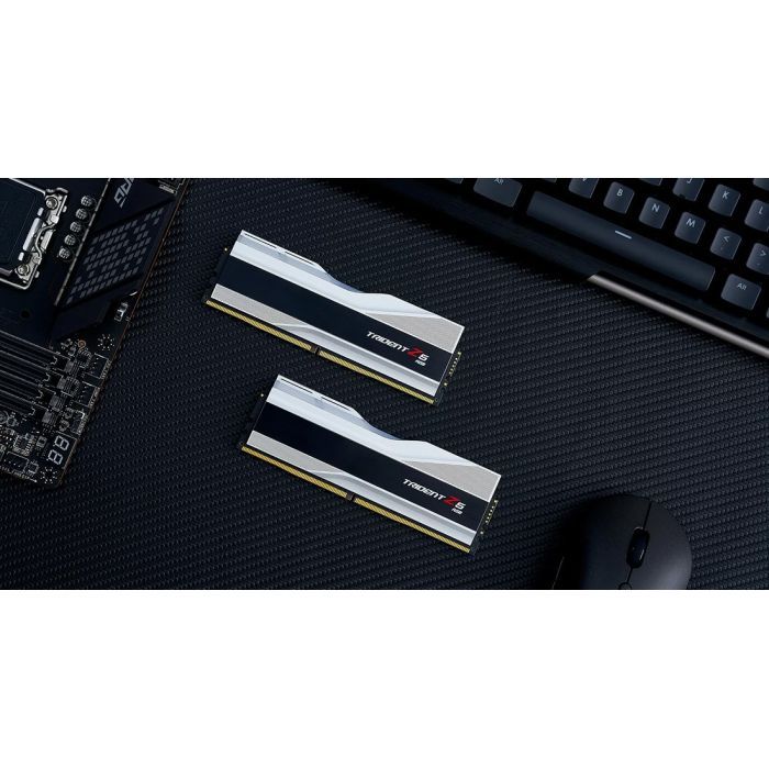 Модуль памяти для компьютера DDR5 64GB (2x32GB) 6000 Trident Z5 RGB Silver G.Skill (F5-6000J3238G32GX2-TZ5RS) изображение 6