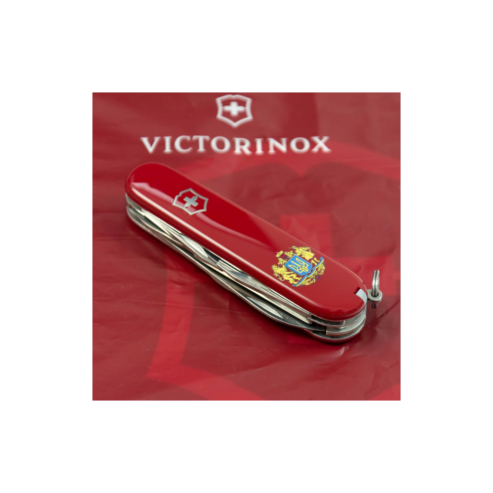 Нож Victorinox Climber Ukraine Red "Великий Герб України" (1.3703_T0400u) изображение 3